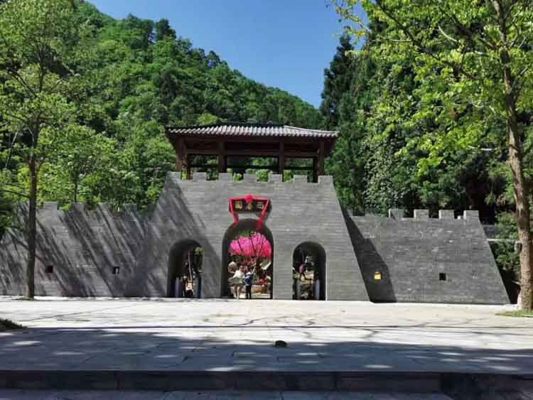 藏住三伏天的小尾巴，宜昌这些小众避暑地景美人